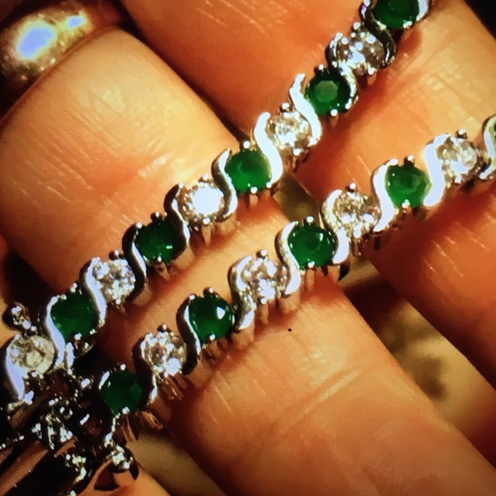 5.25ctw Genuine Emerald Tennis Bracelet 7" long
